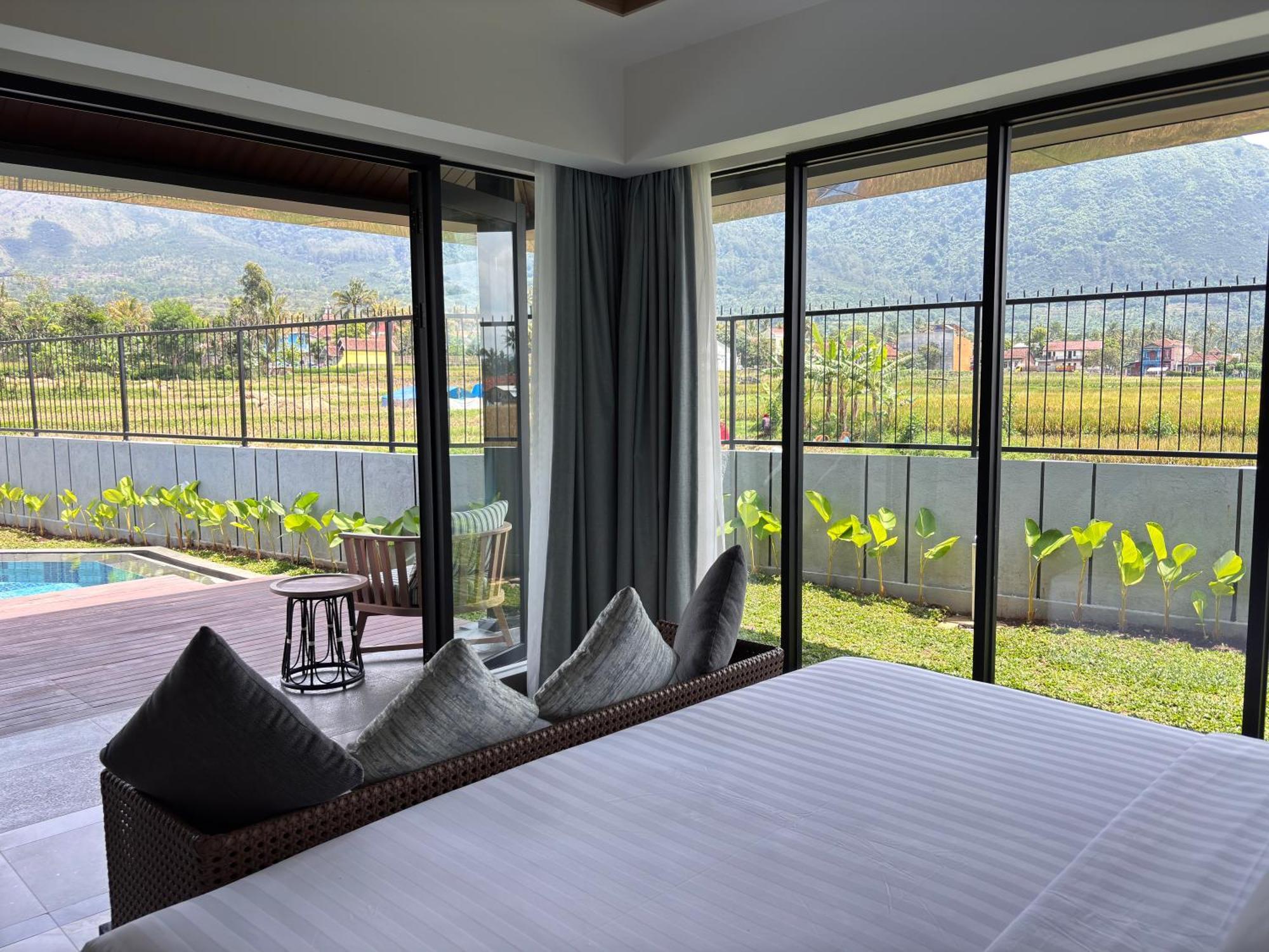 Hotel Santika Garut Zewnętrze zdjęcie